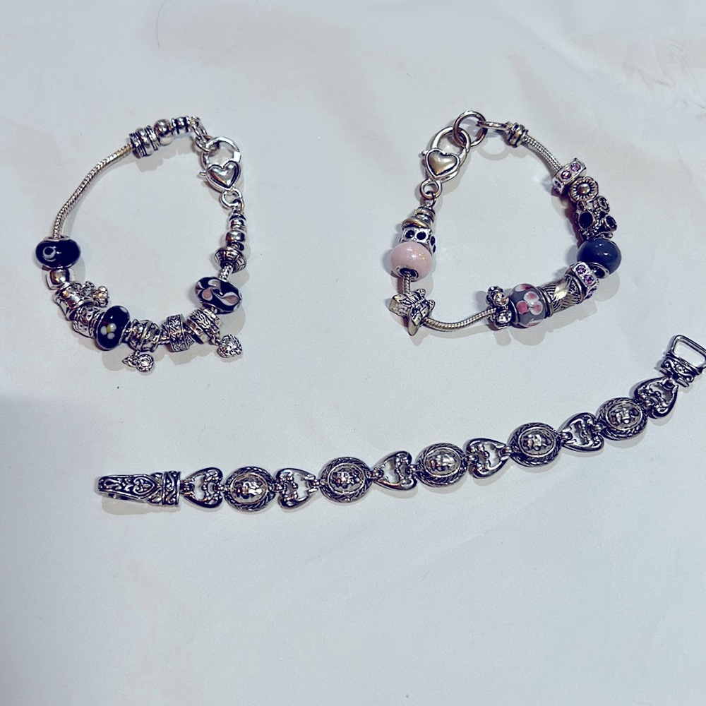 Silver fashion bracelets